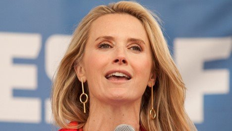 Gavin Newsom’s Wife Pocketed 0K a Year from Political Insiders | The Gateway Pundit | by Gregory Lyakhov