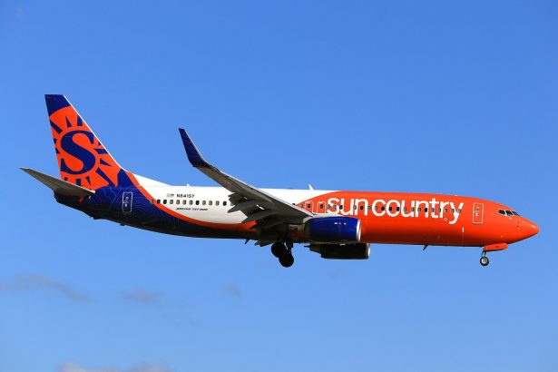 New Jersey-Bound Plane DIVERTED After Unhinged Passenger in 12 Face Masks Screams “Gay People Are Giving Me Cancer” and “Trump is Here” | The Gateway Pundit | by Jim Hᴏft