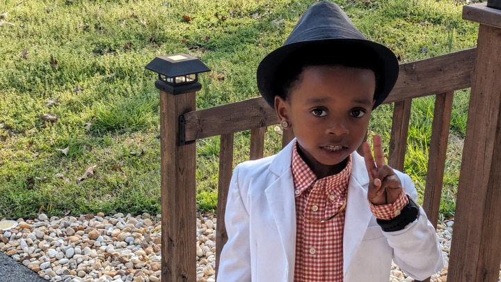 7-year-old boy dies with head stuck in car window as drugged-up mom was ‘passed out’ in front: police