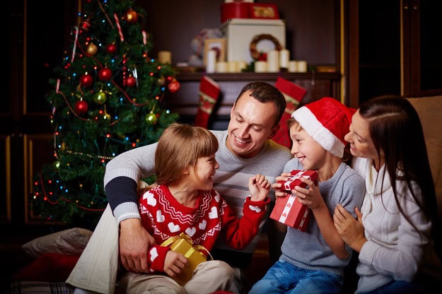 101 Christmas Quotes for Family: Heartwarming and Inspirational Sayings