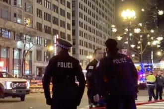 K reward for tips in downtown shootings that left 1 dead, 8 wounded after Christmas tree lighting
