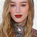 Here First: Phoebe Dynevor Has a Bob!