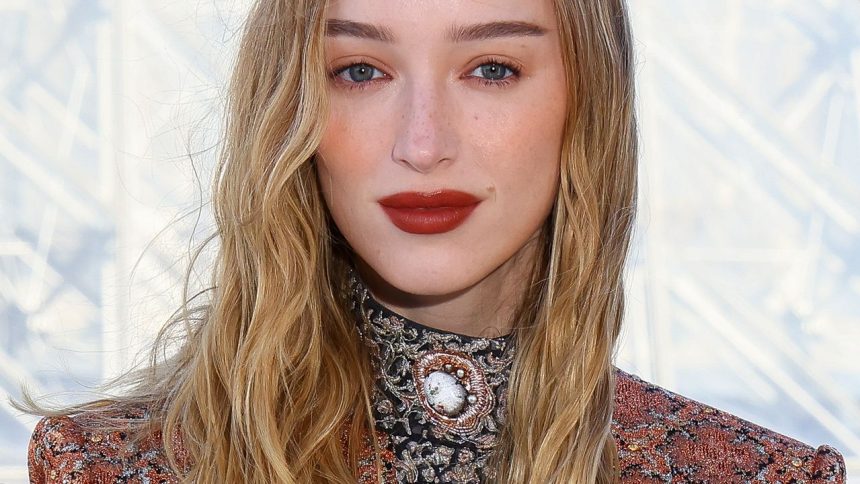 Here First: Phoebe Dynevor Has a Bob!