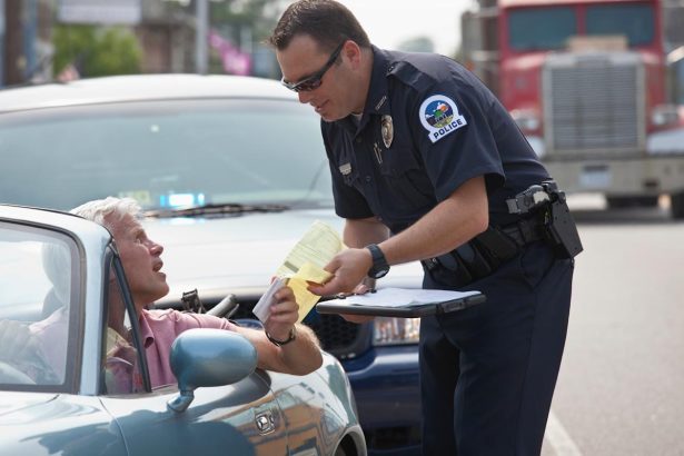 5 common traffic violations and how they affect your car insurance