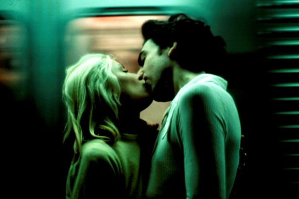 5 of the Year’s Most Googled Relationship Questions, Answered