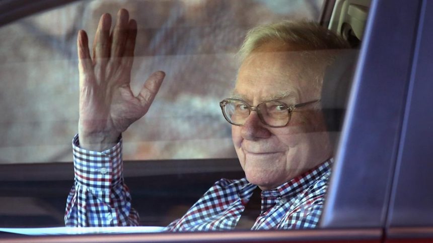 As Warren Buffett Waves Goodbye, 5 Dividend Stocks That Never Leave Berkshire Hathaway