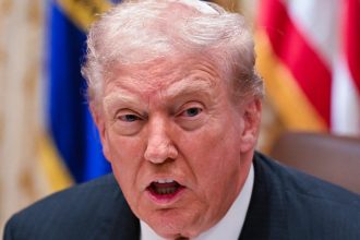 CNN Anchor Criticizes Trump For Florida Trip Amid Shutdown