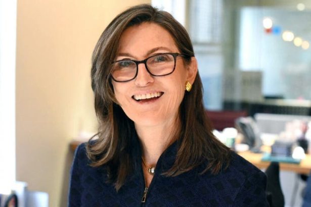 Cathie Wood Confirms  Million Bitcoin Price Target Despite Market Volatility