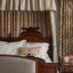 The Half-Tester Bed Is Having a Major Revival