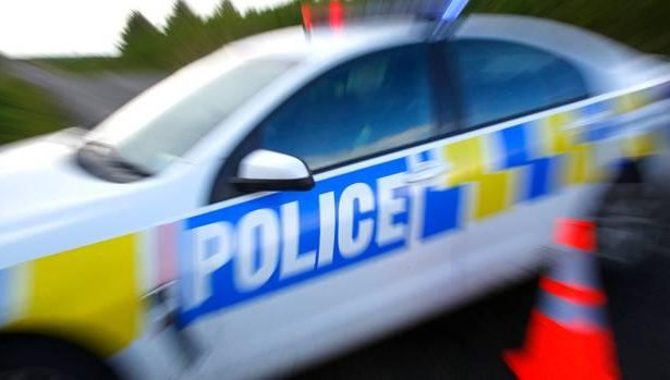 Crash closes highway in Kawarau Gorge