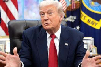 Donald Trump Ate in Bed ‘Like a Feral Child’ Amid Secret Service Feud