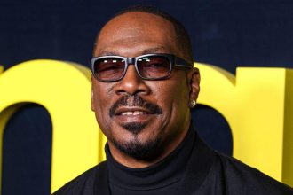 Eddie Murphy Reveals Wild Sex Offer From A-Lister When He Turned 21
