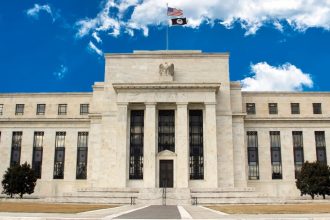 Ex-Fed official faced ethics probe on illegal stock trades