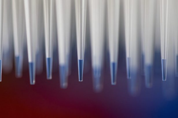 Flu shot for flu season, HHS gender report: Morning Rounds