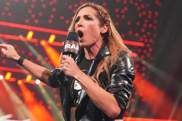 Former WWE Women’s Intercontinental Champion takes a massive shot at Becky Lynch ahead of Survivor Series