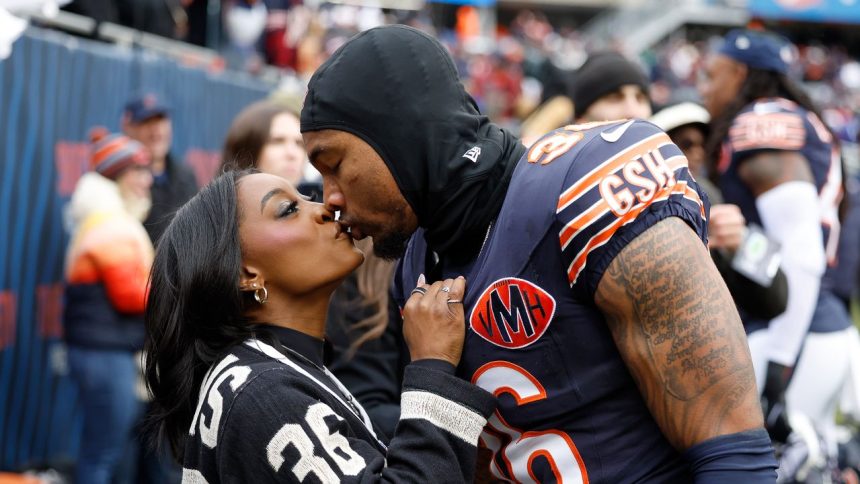 13 Celebrities Who Have Used Dating Apps (With Varying Degrees of Success)