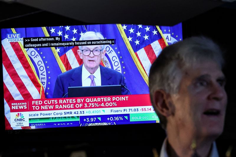 Global central banks converge towards rate cut caution Global central banks converge towards rate cut caution