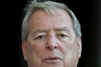 Golfer Fuzzy Zoeller, Two-Time Major Champion, Dead At 74