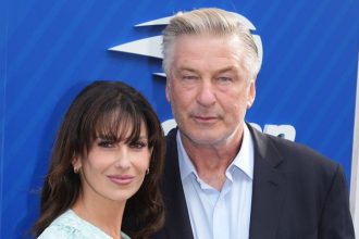 Hilaria Baldwin Says She and Alec See Therapist About Age Gap