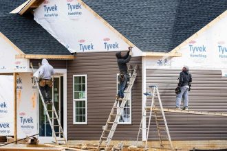 Homebuilders bet on 1% mortgage rates to wake up US buyers – JS