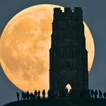 How to See Tonight’s Beaver Supermoon – The Biggest And Brightest Since 2019 : ScienceAlert