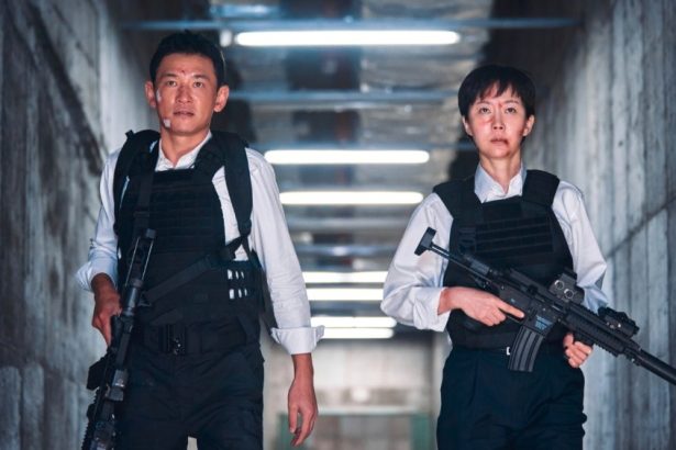Hwang Jung-min, Yum Jung-ah Return for Netflix’s ‘Mission: Cross 2’
