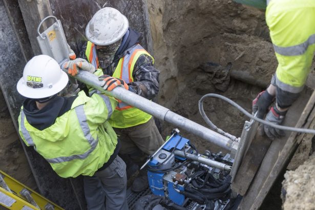 Illinois lawmakers press EPA over stalled lead-pipe funding