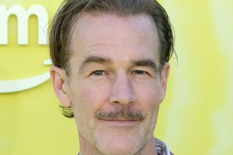 James Van Der Beek Auctions ‘Dawson’s Creek’ Items for Cancer Costs