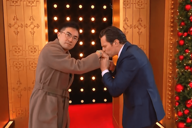 Jonathan Groff Smooches Bowen Yang