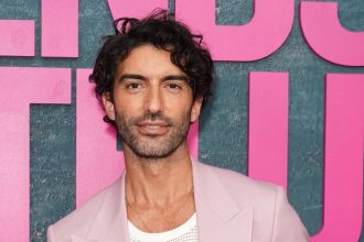 Justin Baldoni Seemingly Makes Sexual Harassment Joke on Set