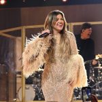 Kelly Clarkson Helps Fans Get Engaged in 1st Concert Since Ex’s Death