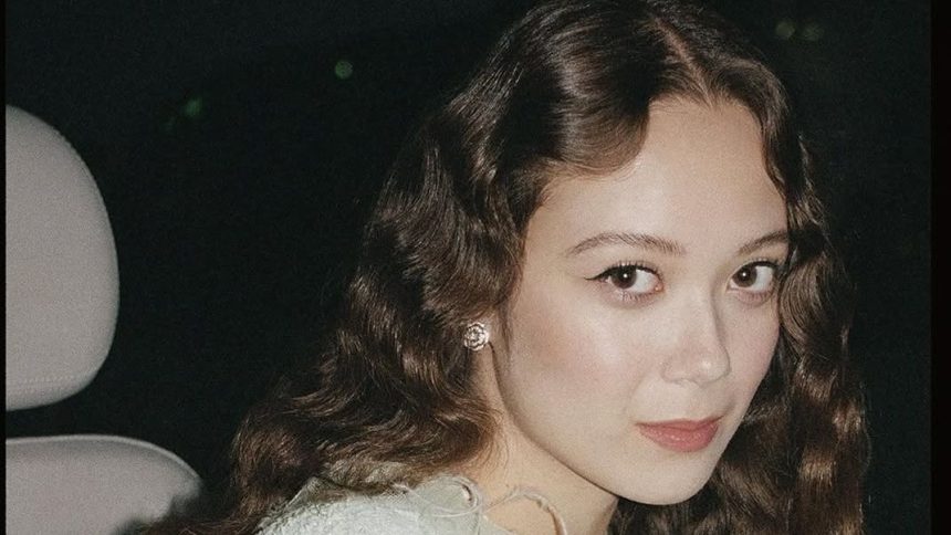 How To Make Eyes Look Bigger, According to Pro Makeup Artists