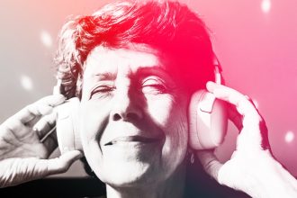 Listening to Music Has a Surprising Impact on Dementia Risk, Study Shows : ScienceAlert