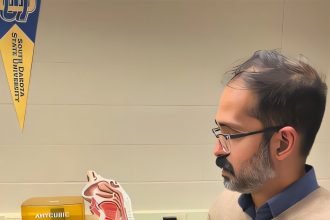 Mechanics of mucus droplets explain swift spread of infections to lungs