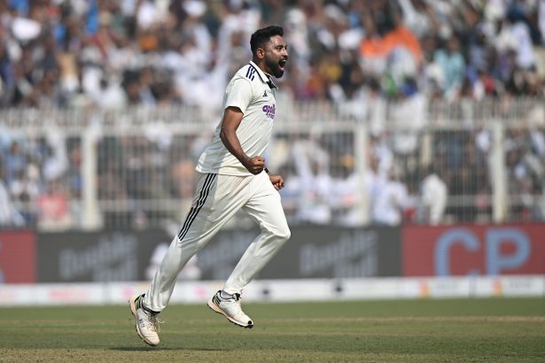 Mohammed Siraj displays full aggression after dismissing Tony de Zorzi for 28 in IND vs SA 2025 2nd Test [Watch]