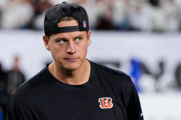 NFL fans react as Joe Burrow returns to Bengals practice after toe surgery
