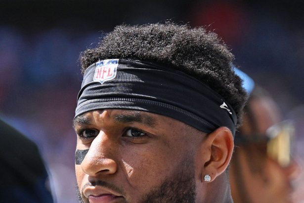 NFL fans react as Titans’ Mike Brown pays tribute to cousin Marshawn Kneeland with special gesture