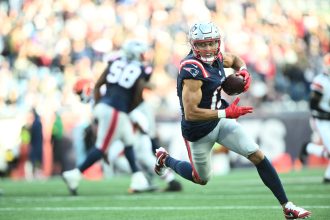 NFL fans react to Mack Hollins wearing shoes as Patriots WR dons 17th century colonial miltia fit for Falcons clash