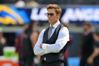 NFL fans rip Raiders owner after disasterclass vs. Cowboys on MNF