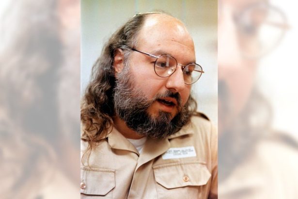 November 21, Navy intelligence analyst accused of spying for Israel