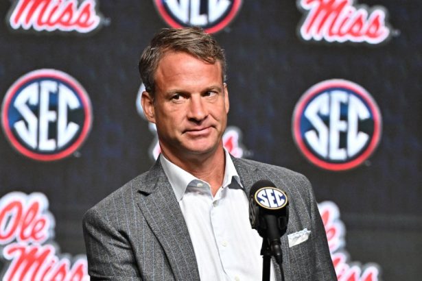 Ole Miss Fans Boo Lane Kiffin After He Decides to Leave Team to Coach LSU