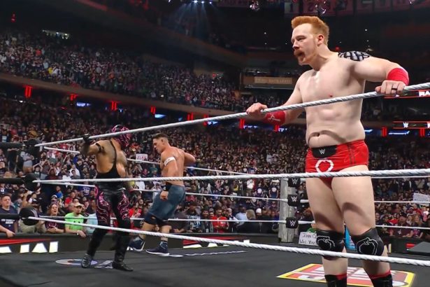 Pete Davidson ringside at WWE RAW; absolutely loses it after catching Sheamus’ shirt