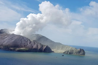 Pilot talks of chaos on island after eruption