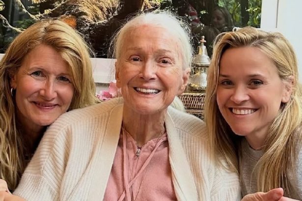 Reese Witherspoon Shares Tribute to Laura Dern’s Late Mom Diane Ladd
