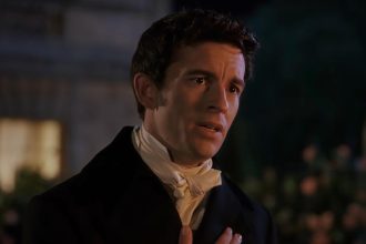 Revisit Jonathan Bailey’s Yearning Look: From Bridgerton to Wicked