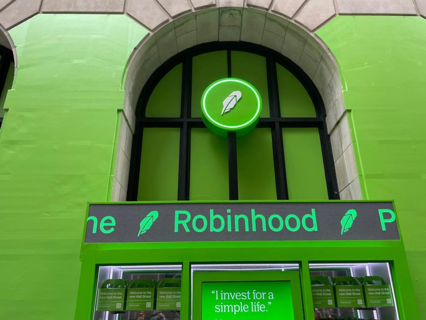 Robinhood enters the mortgage space with discounted rates and money toward closing costs