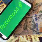 Robinhood will bring cash to your doorstep. Here’s when cash still comes in handy.