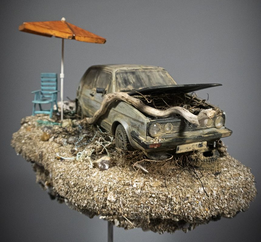 Simon Laveuve’s Scaled-Down Tableaux Reveal Post-Apocalyptic Lifestyles — Colossal