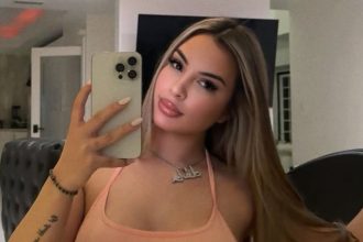 Singer DELAROSA Shot Dead in Parked Car in L.A., Suspects at Large