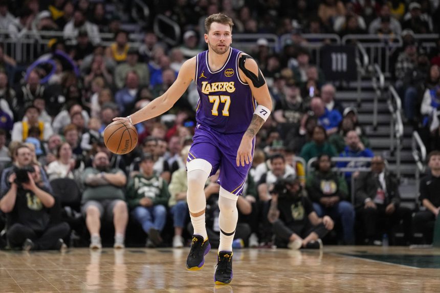 “Slovenian Jesus” – NBA Fans Go Wild as Luka Doncic Casually Swishes One Hand Full Court Shot at Lakers practice